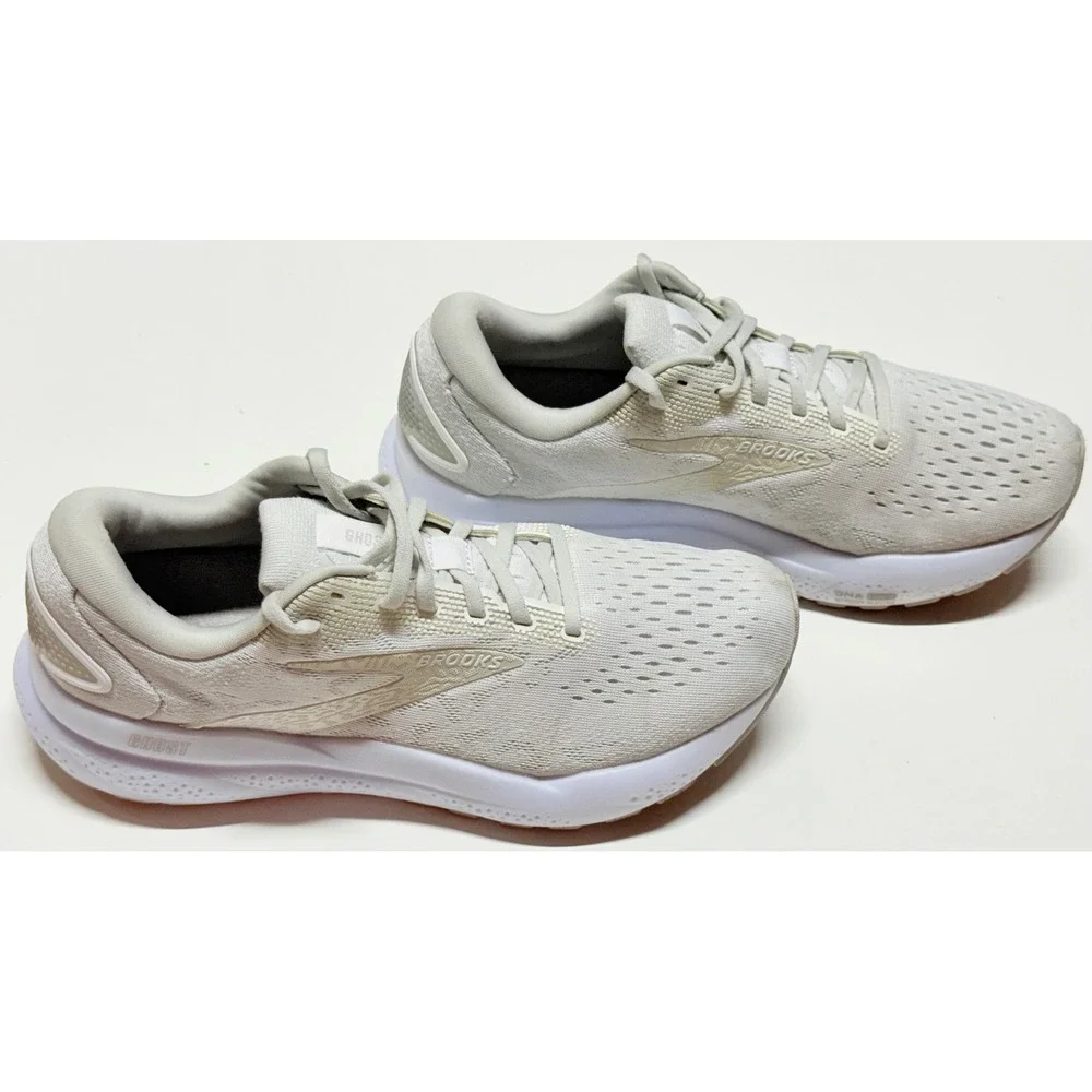 Brooks | Shoes | Brooks Ghost 6 Womens Running Shoes White  display picture 2